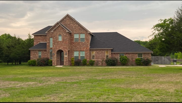 Spacious Home 40 Minutes From At&t Stadium - Waxahachie, TX