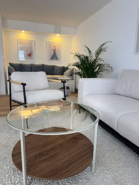 Top performing Airbnb: 3-Room Apartment, 65 m², Close to the City, Good Connections (6 People) in Hannover