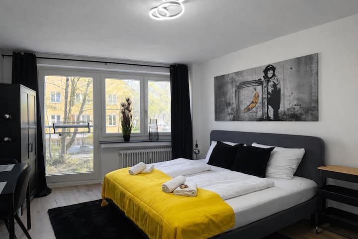 Black & Yellow Studio - Gersthofen