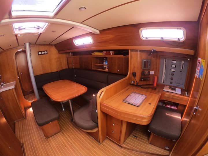 Unique Boat Stay Pula – Near Arena Concerts - Pješčana Uvala