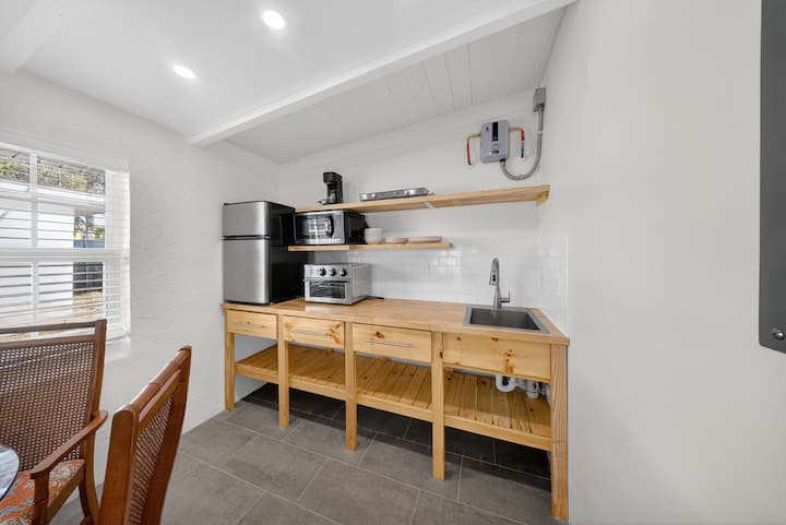 Resort King Studio • 8 Min To Downtown & Beaches - Naples, FL