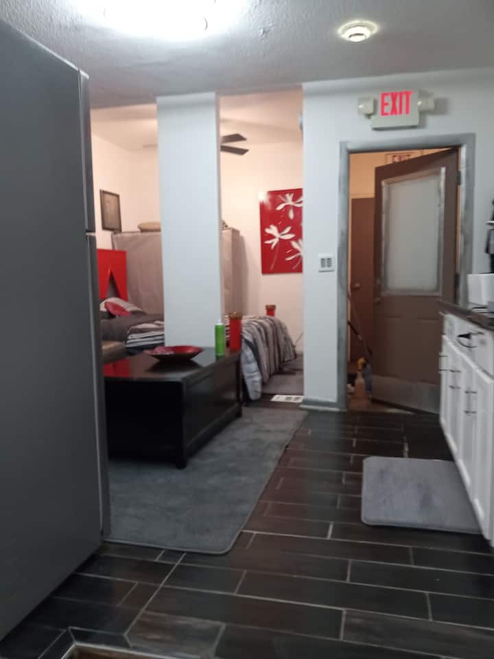 Stay Close, Stay Comfortable And Stay Affordable. - Bedford, OH