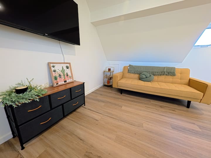 Penthouse #5 | Modern Mountain Luxe Old Town - Lake Davis, CA