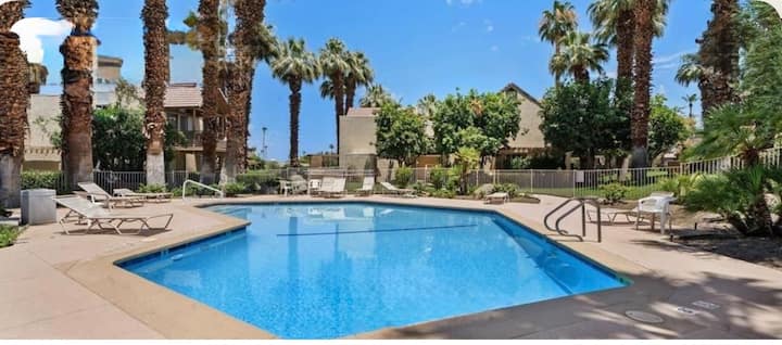 Mountain Cove Community Private Scenic Convenient - Indian Wells, CA