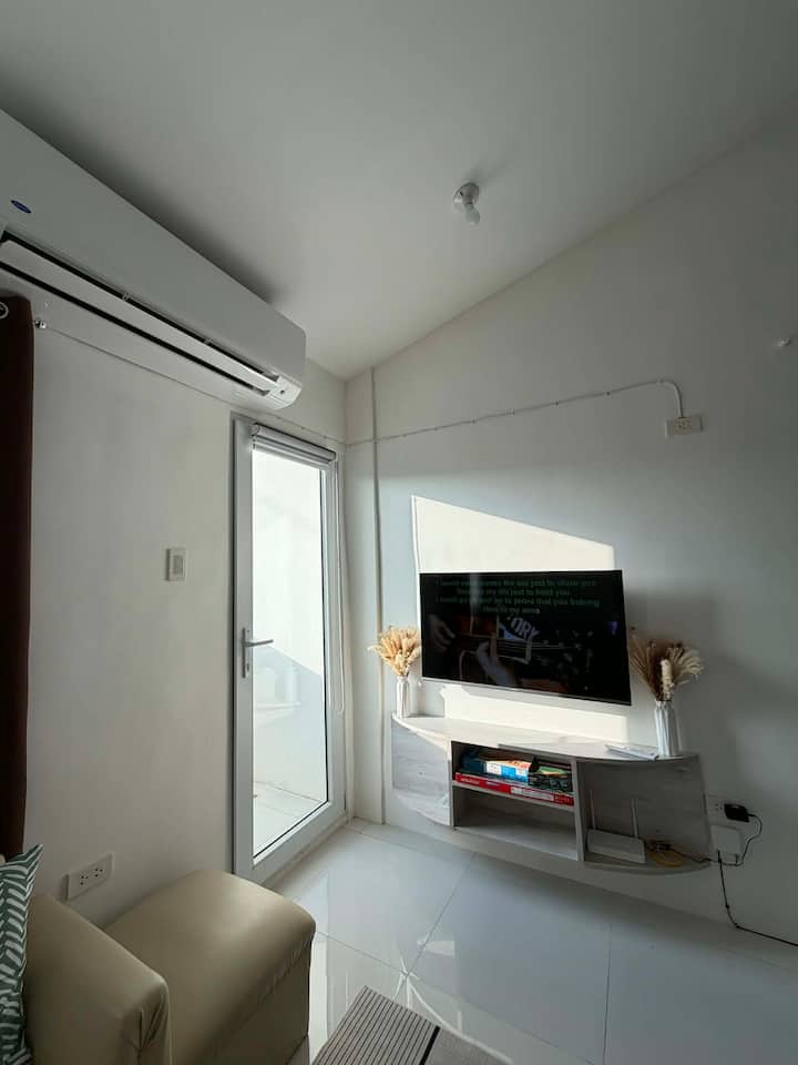 Relaxing Loft Type Condo 2-4 Pax Fully Furnished - Tanza