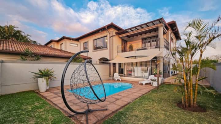 Umhlali Country Club Family Home - Ballito
