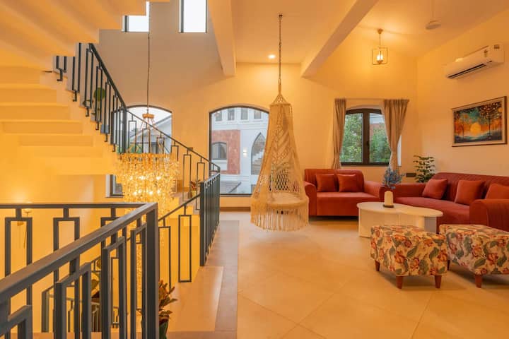 Living room image 8