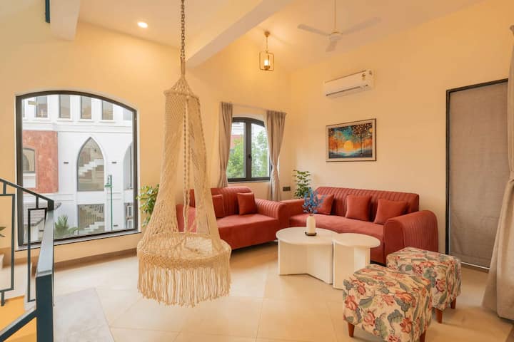Living room image 4
