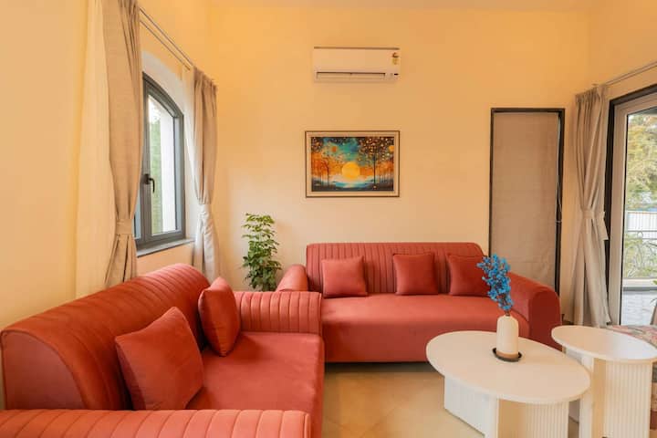 Living room image 6