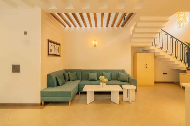 Living room image 3