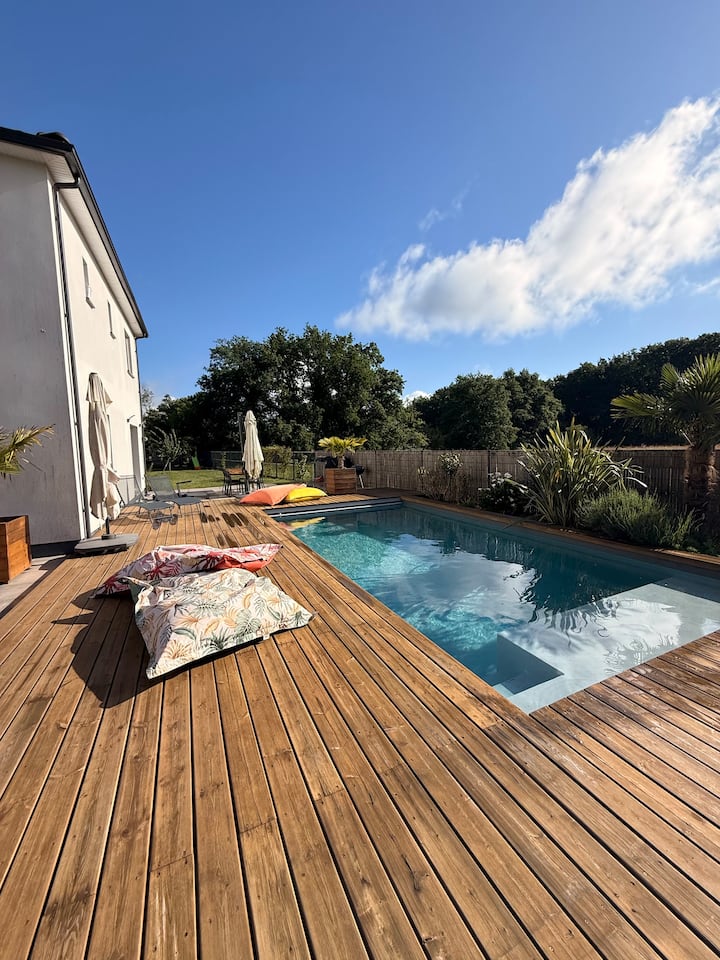 Maison Familiale Avec Piscine Et Jardin - 6 Pers - Mérignac