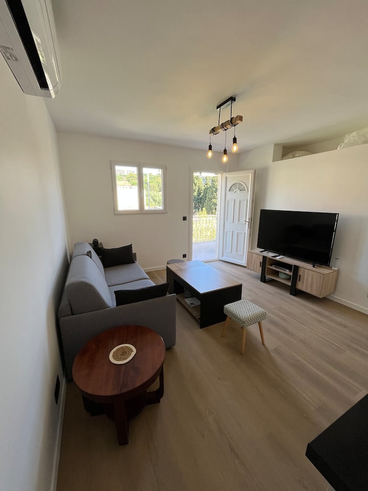 T2 Centre-ville, Plage à Pied, Calme, 4 Couchages - Cavalaire-sur-Mer