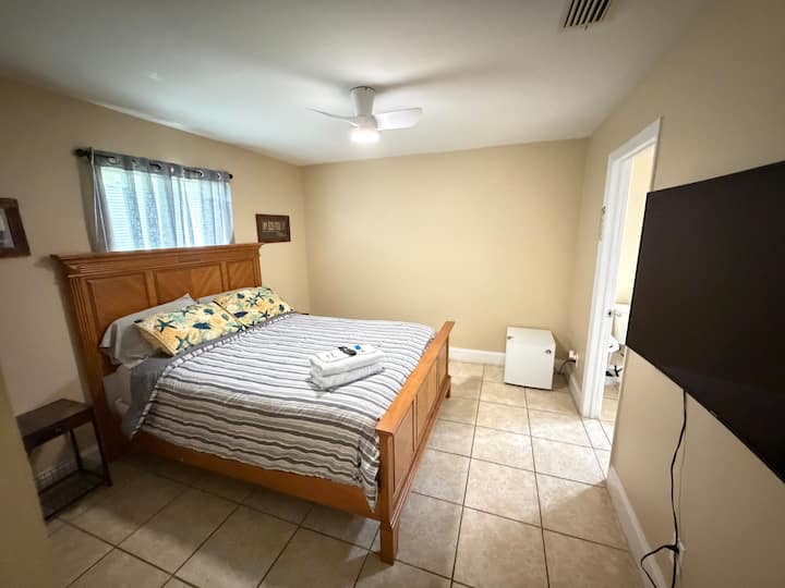 Serene Stay 2 - Lehigh Acres, FL