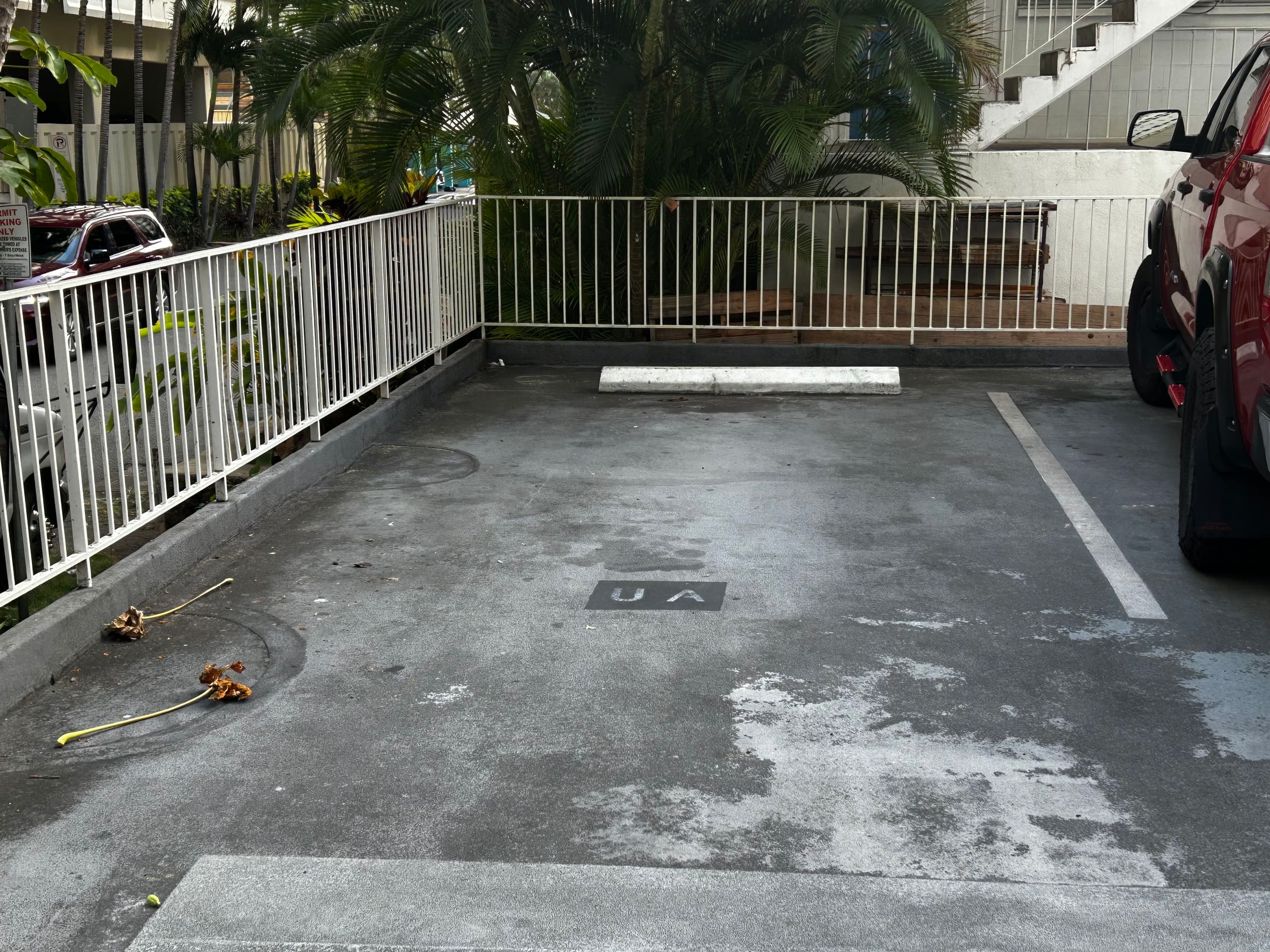 500 feet to Waikiki beach/washer dryer/parking - Image 16