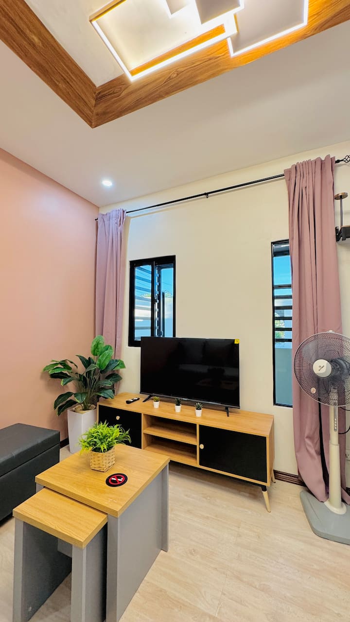 Modern Cozy Stay Dumaguete | Near Valencia & Beach - Dumaguete