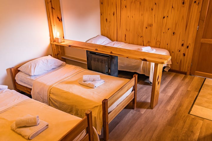 Casa 45 - Habitación Triple Privada Con Desayuno. - San Martin de los Andes
