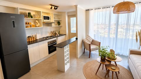 Successful Airbnb property: Beautiful apartment with ocean views. in Quintero