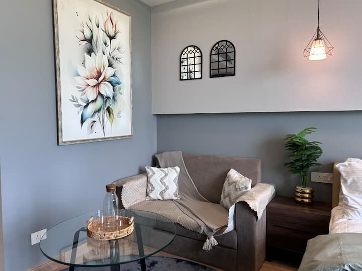 New 1rk | Aravalli View | Golf Course Rd | Netflix - 구르가온