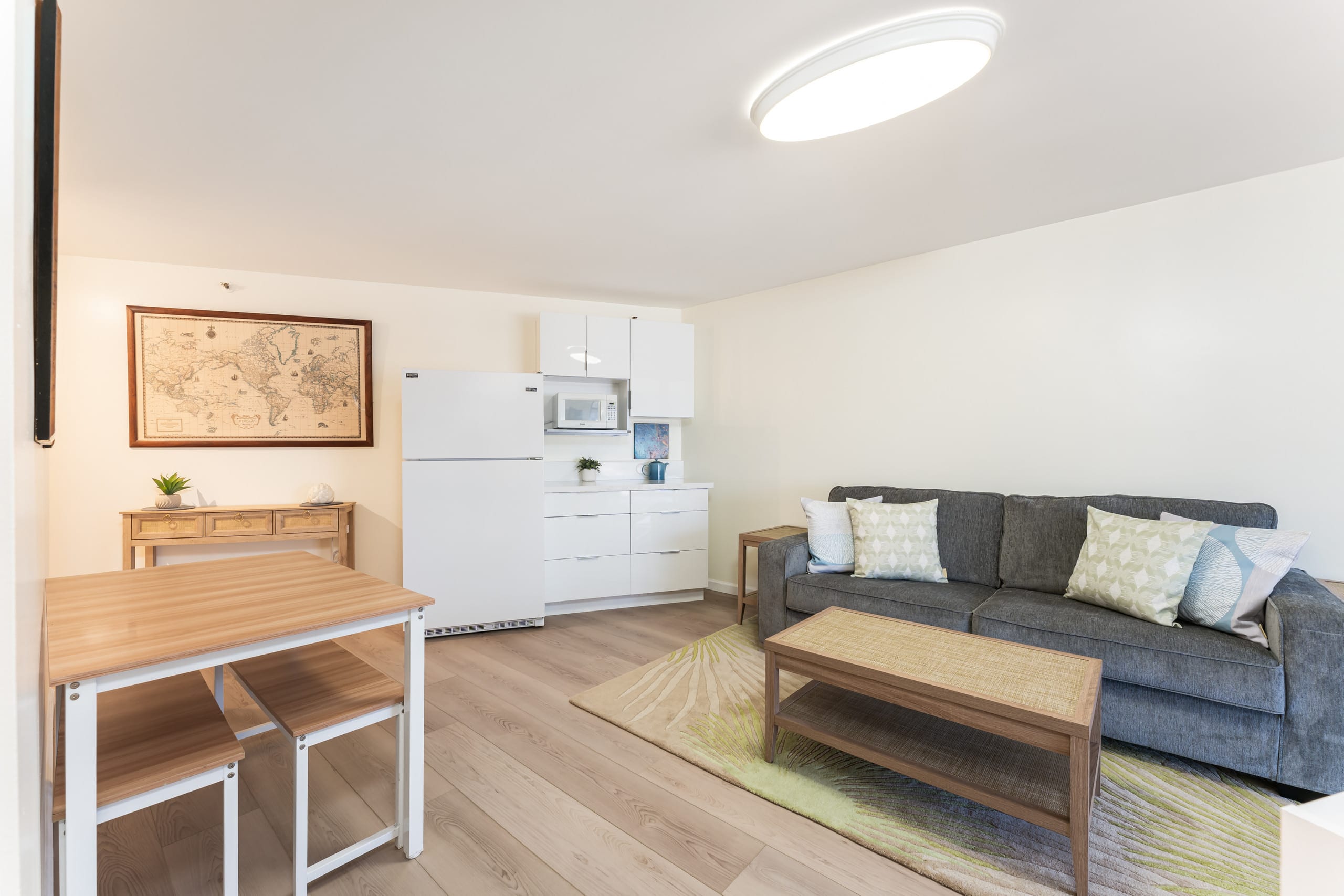 Condo in Honolulu · ★4.67 · 1 bedroom · 2 beds · 1 private bath - Image 5