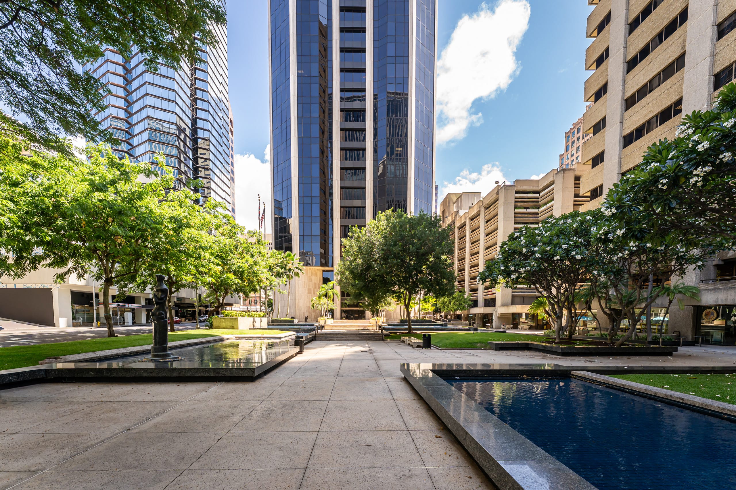 Condo in Honolulu · ★4.67 · 1 bedroom · 2 beds · 1 private bath - Image 24