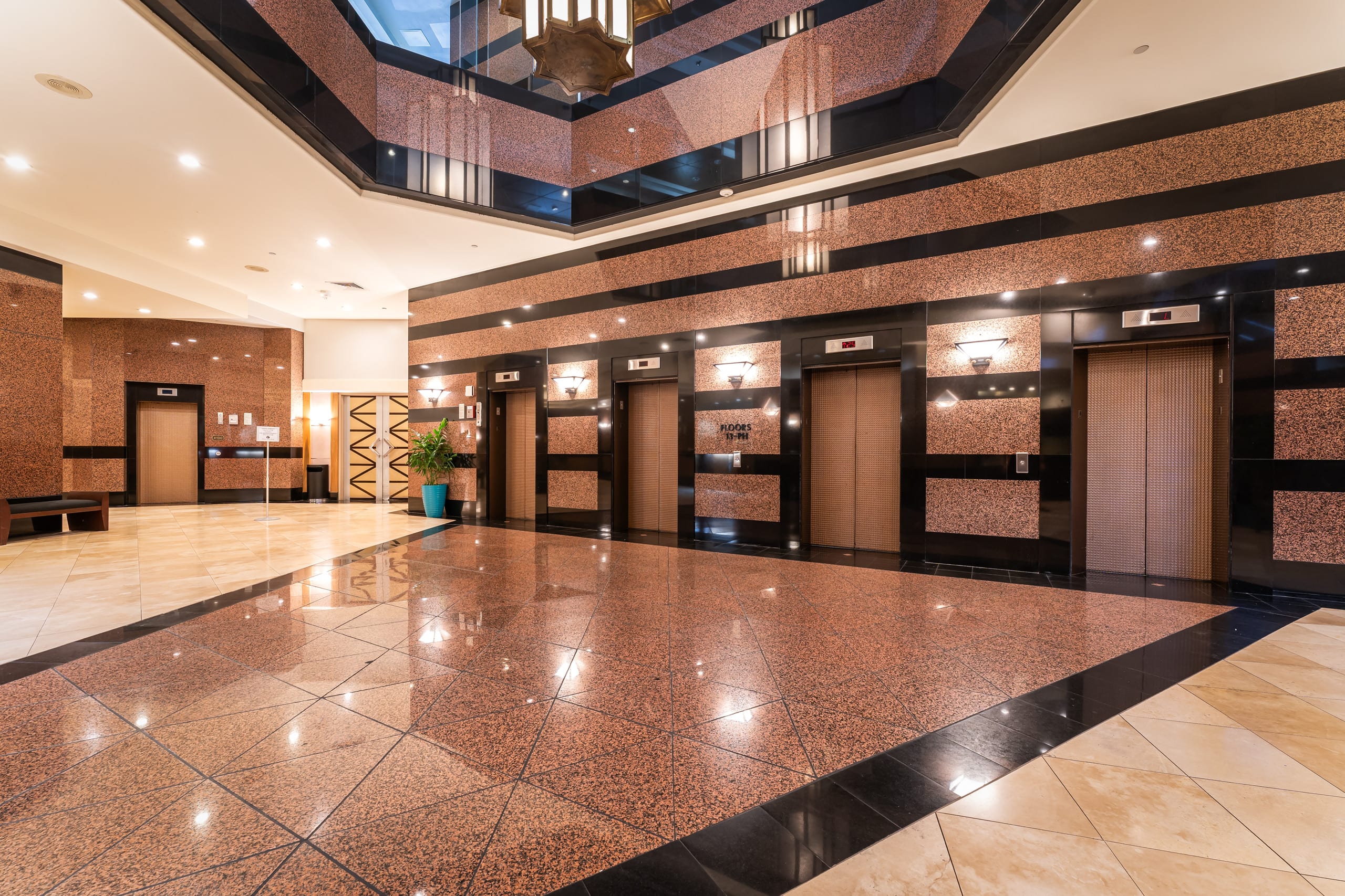 Condo in Honolulu · ★4.67 · 1 bedroom · 2 beds · 1 private bath - Image 28