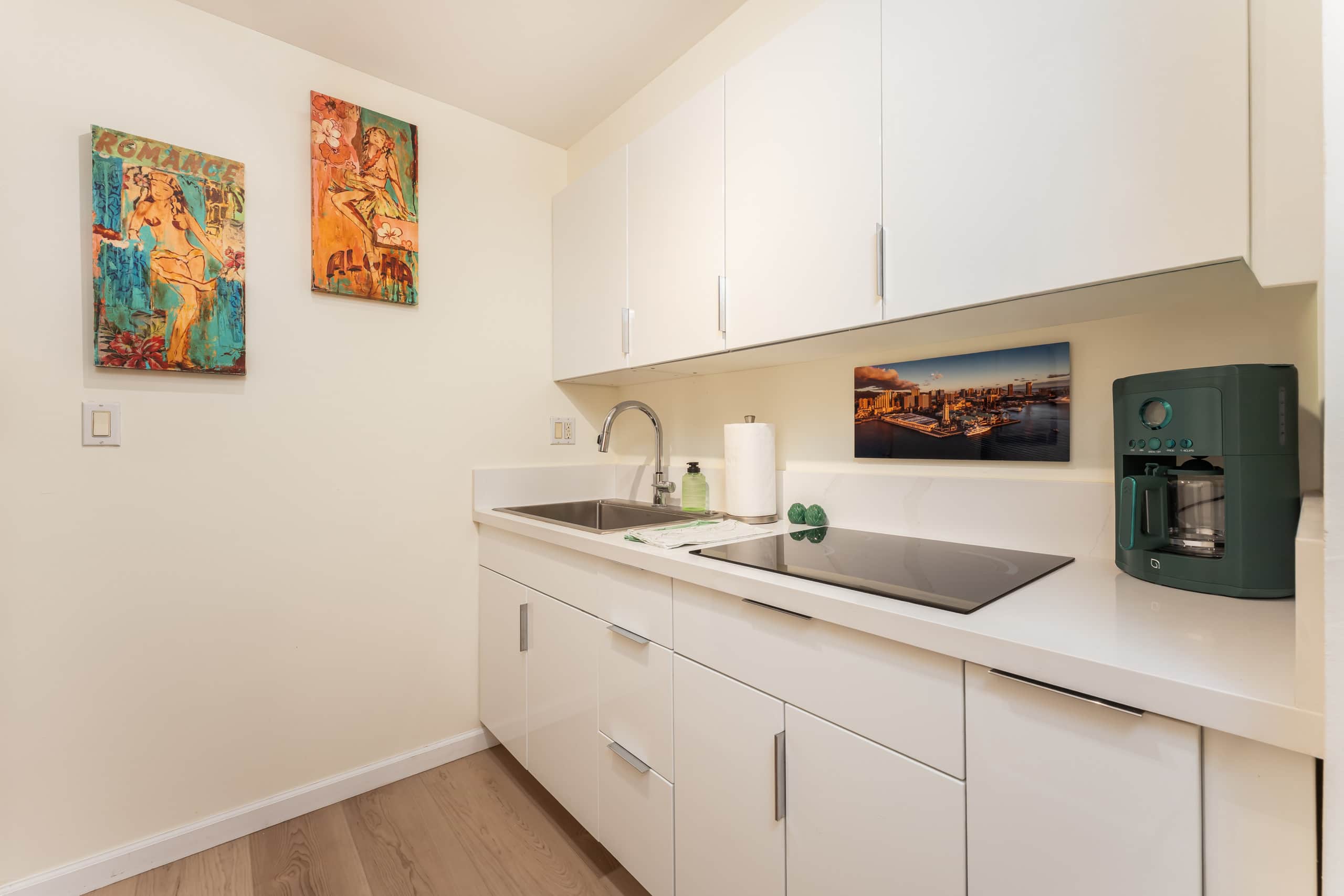 Condo in Honolulu · ★4.67 · 1 bedroom · 2 beds · 1 private bath - Image 10