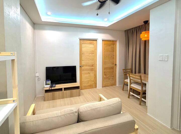 Casa Langkaan | Modern 2br  Near Dlsu-d & Fcie - Dasmariñas
