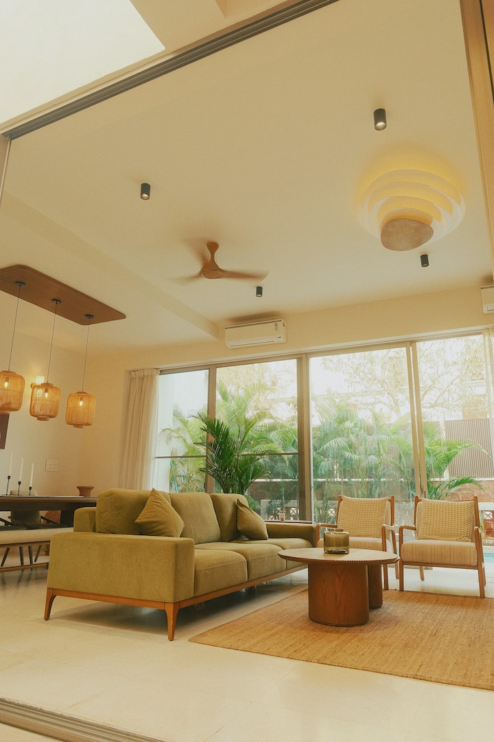 Living room image 5