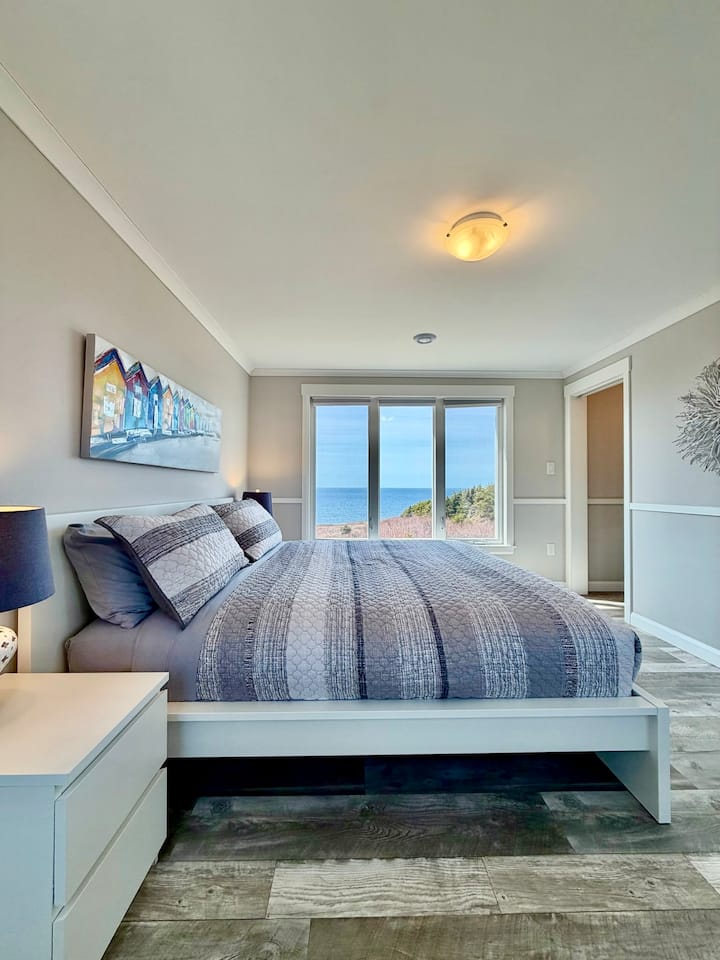 King Bed with Ocean Views of course ;)