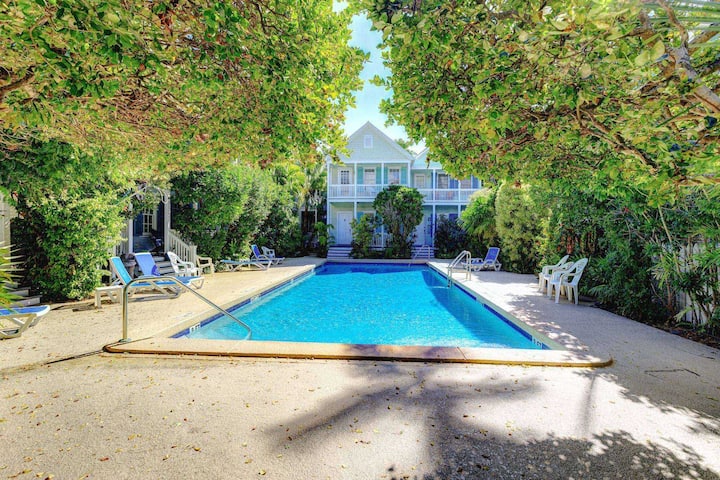 Life Is A Breeze: Pool, Parking & Walk To Duval St - Key West, FL