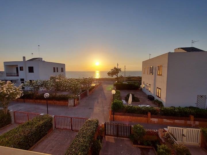 Casa Alba 
Fronte Mare - Torre dell'Orso