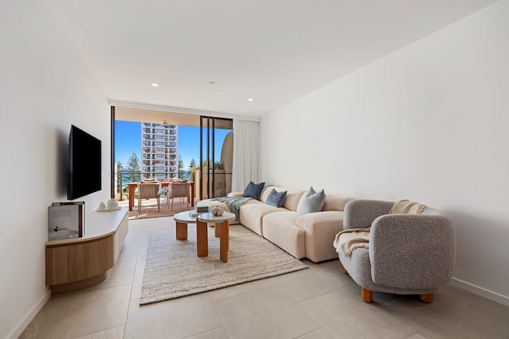 Snapper Rocks • Rainbow Bay Luxury Surf Stay - Coolangatta