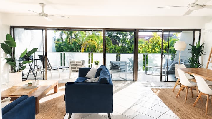 Lightfilled Apartment - Stroll To Main Beach - Noosa Heads