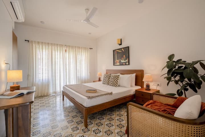 Bedroom 4 image 2