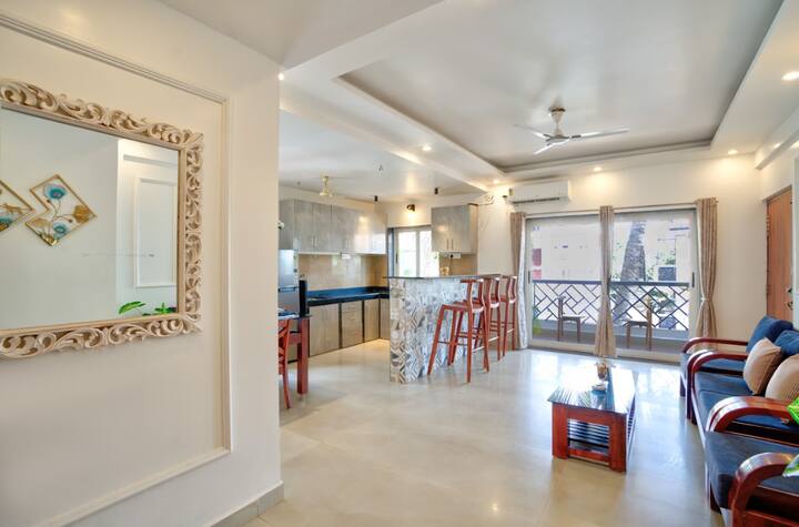 Living room image 7