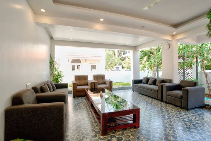 Living room image 5