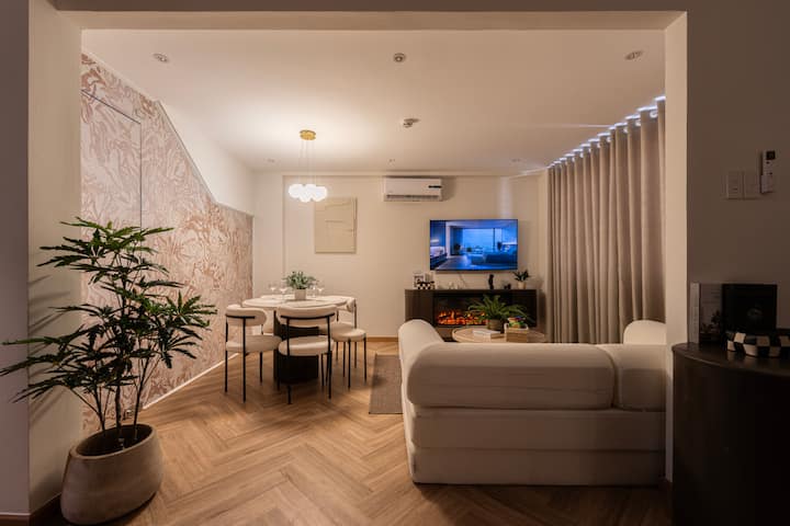 Dist1 80m2 3bed2bath Serviced Apt• Lift • 24h Stay - Ho Chi Minh City