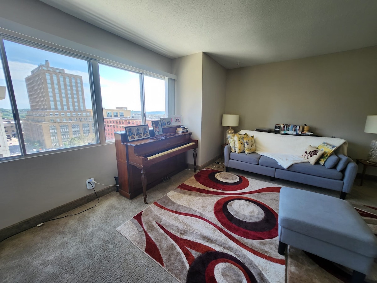 Cozy Lowertown Escape