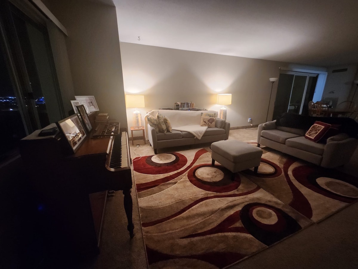 Cozy Lowertown Escape