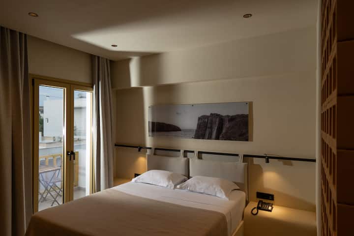 Petit Suite, Portiani Suites, Milos - ミロス島