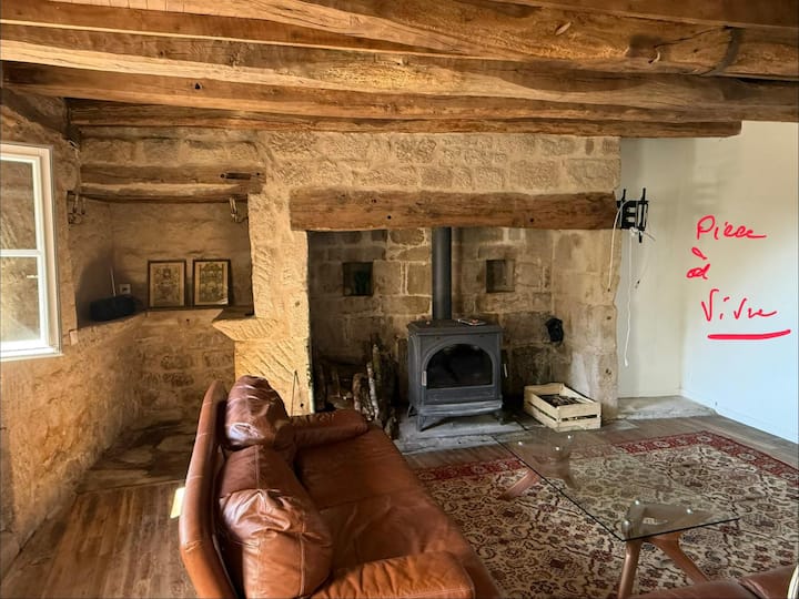 Maison Typique De Village - Auriac