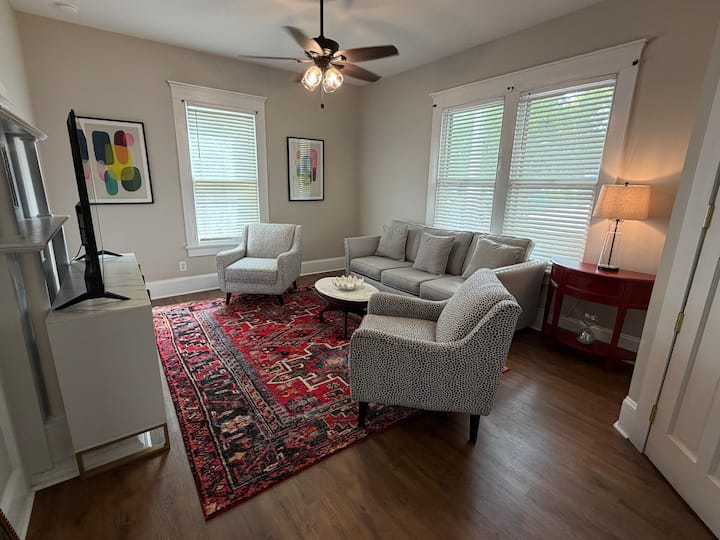 Renovated 3 Bed 2 Bath In Historic Elmwood Park - Columbia, SC