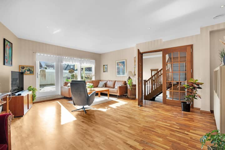 Villa Stavanger 5 Soverom 5 Bad Og  Svømmebasseng. - Stavanger
