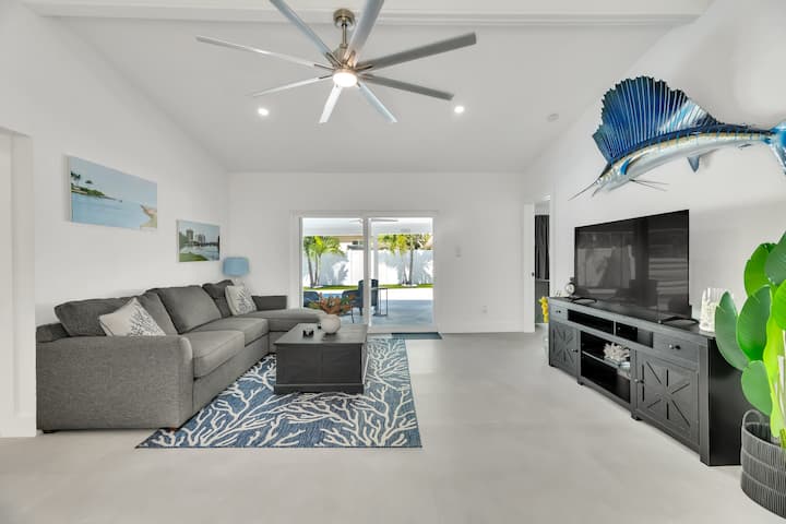Family Oasis W/ Private Pool - Deerfield Beach, FL