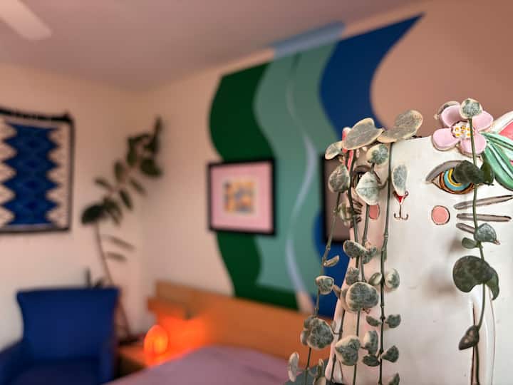 Artistic Townhouse | Hip Fairmount Neighborhood - Fort Worth