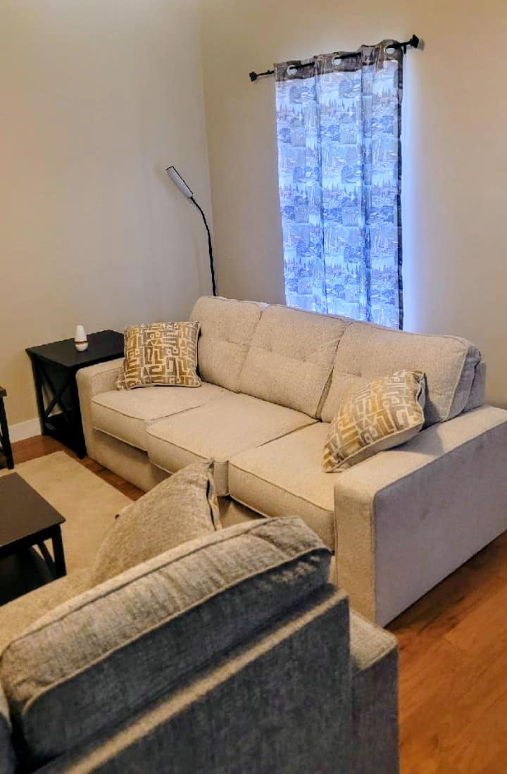 Big Kitchen Home Up To 6 2br2ba Fenced Yd Near Isu - Terre Haute, IN