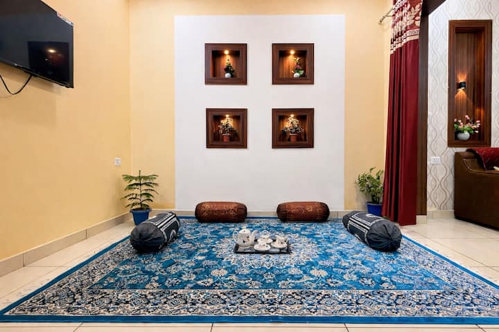 Dua's Home · Lush Greenery 2BHK Villa · Awadhi Heritage · Lucknow · Sleeps 8 - 4