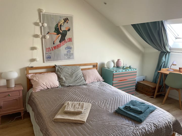 Chambre Avec Bureau, Sdb Et Boudoir Attenants. - Setúbal