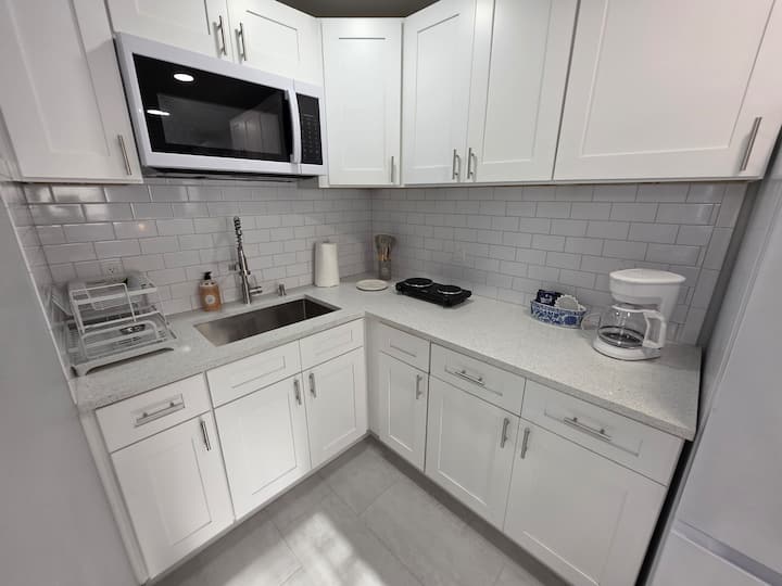 Cozy Suite · 10 Min To Clearwater · Ev Charger - Clearwater, FL