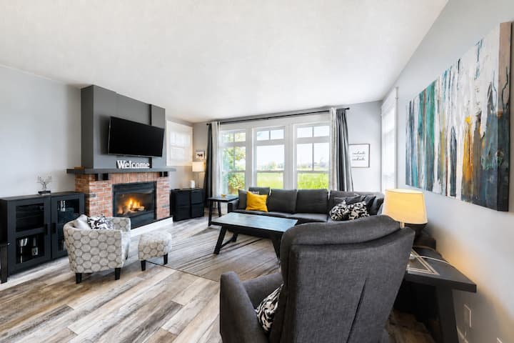 Rivergrass Retreat: Steps To Blue + Monterra Views - Thornbury
